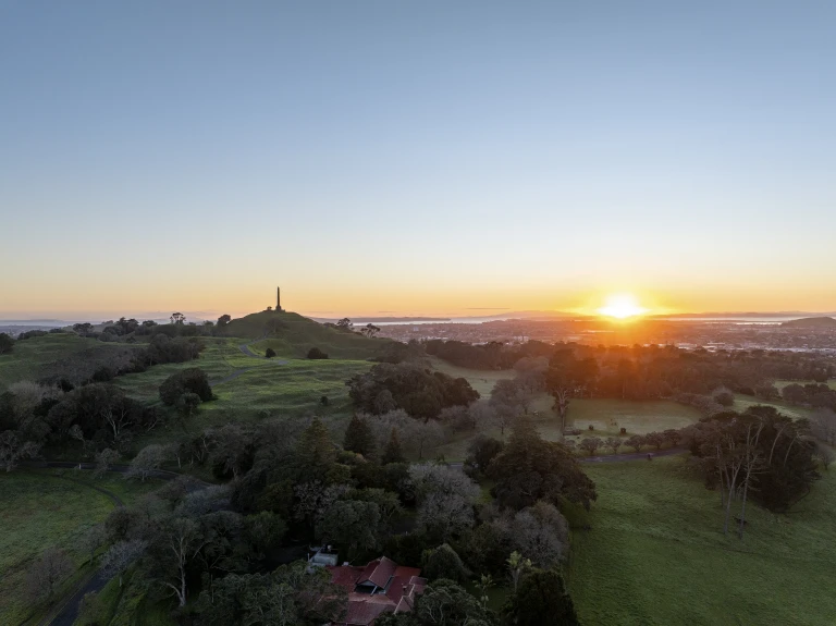 Maungakiekie   One tree Hill   0786