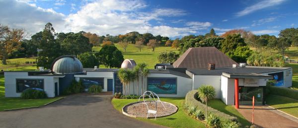 Stardome Observatory and Planetarium at Maungakiekie One Tree Hill. Credit Stardome Observatory and Planetarium