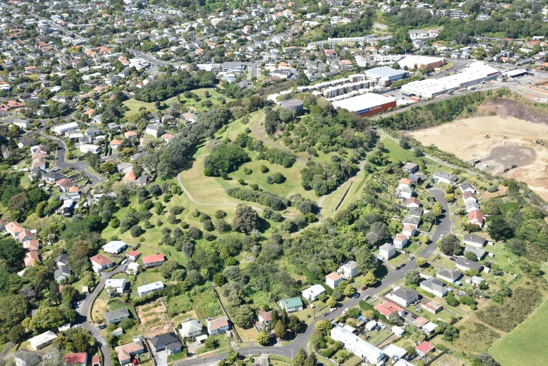 IMP Te Tātua a Riukiuta   Big King.
