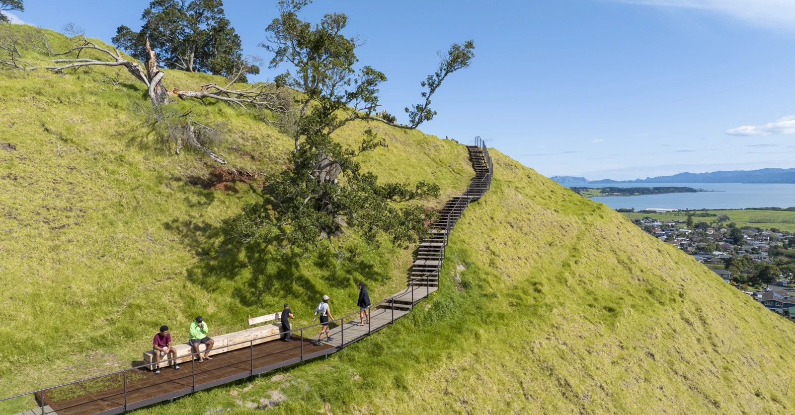 Māngere Maunga   392