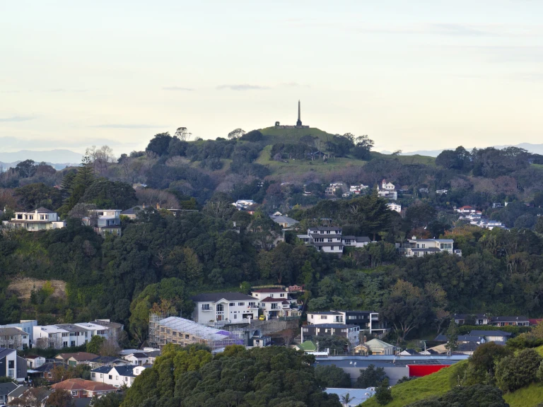 Maungakiekie   One tree Hill   0713
