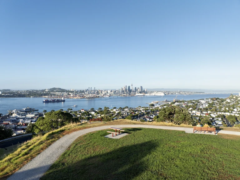 Takuranga   Mt Victoria   0501