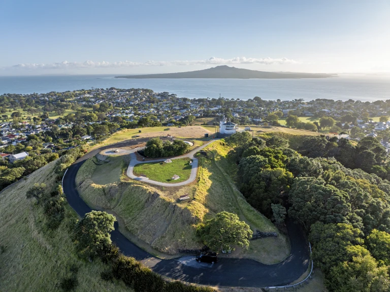 Takuranga   Mt Victoria   0537